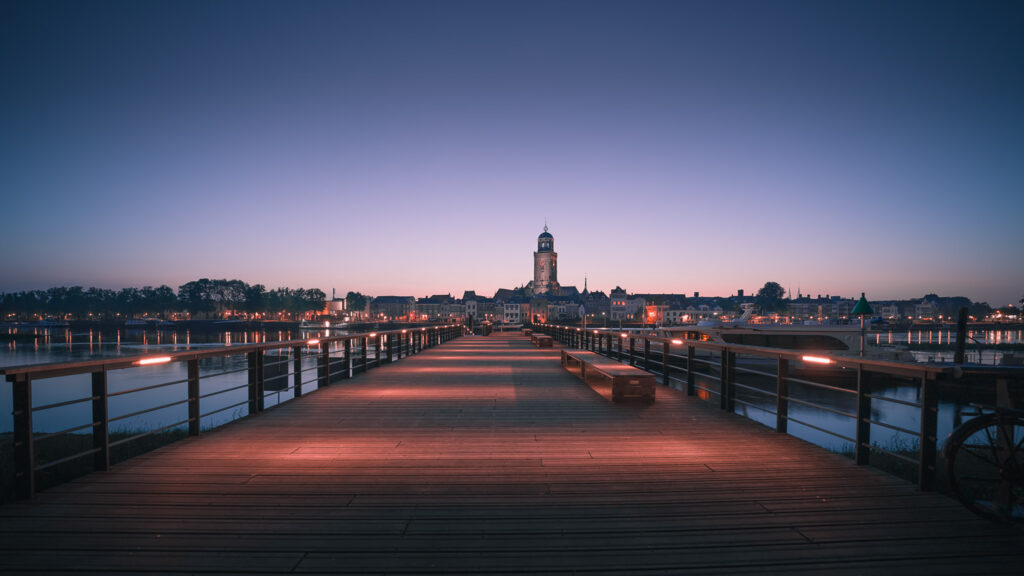 Deventer skyline met zonsopgang